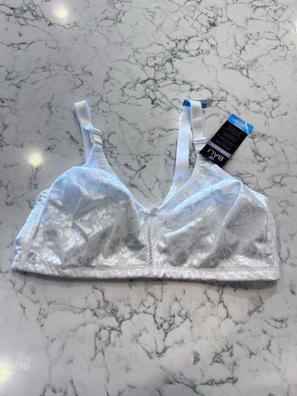 NWT Bali White Cool Comfort Classic Support Bra Size 40C